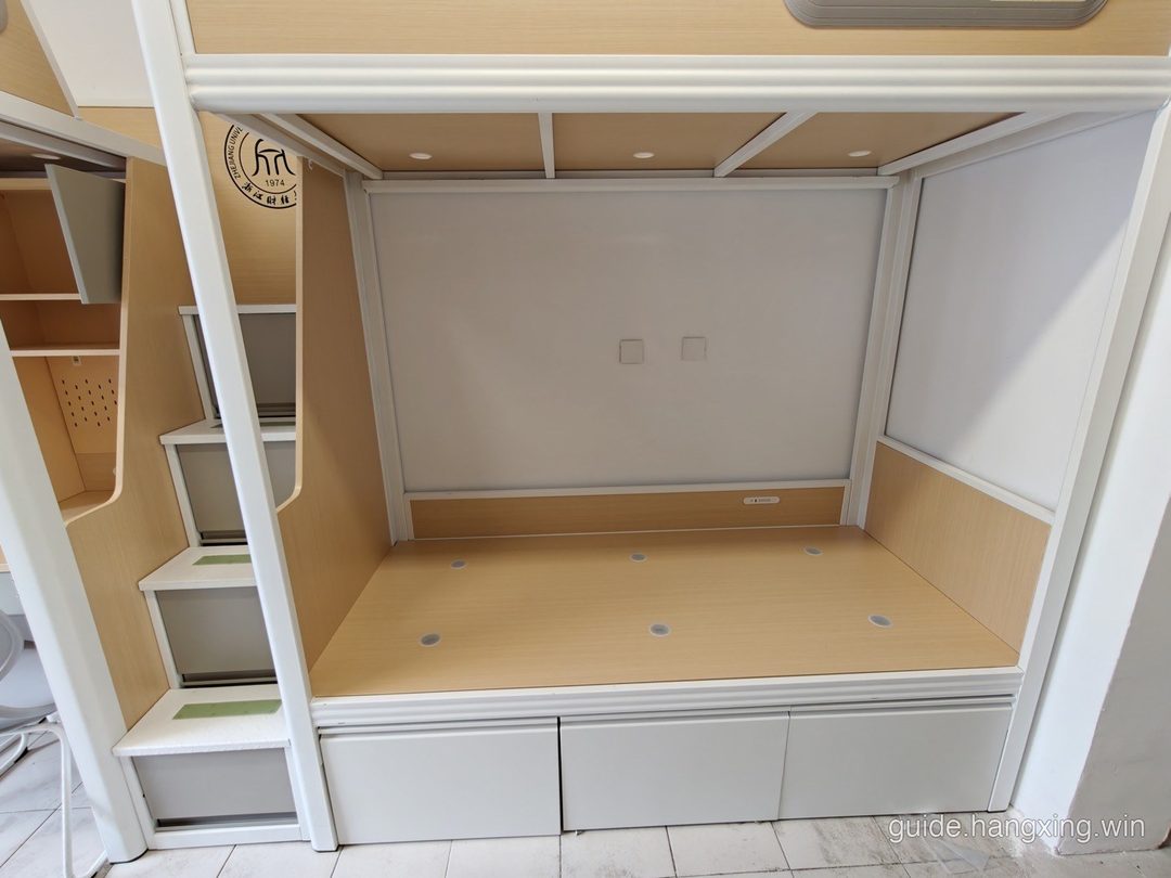 床铺实拍